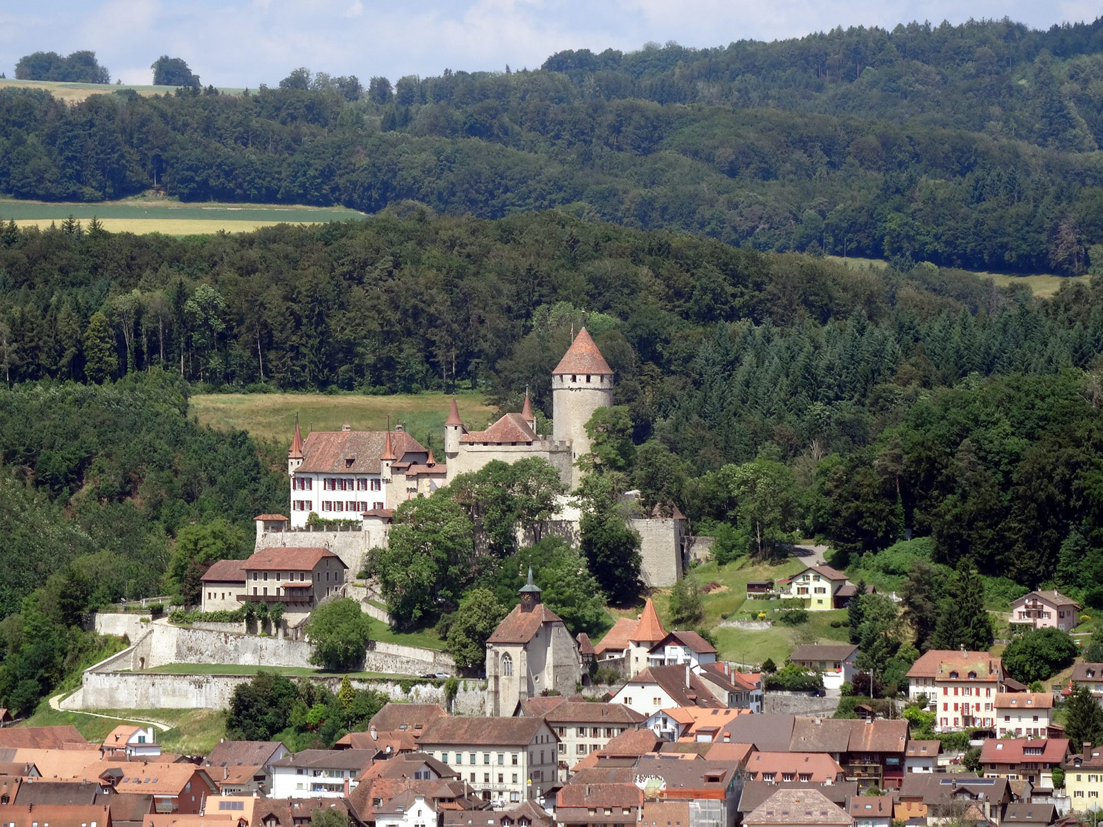 Lucens